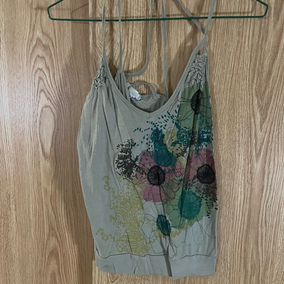 Sage Green Floral Cropped Spaghetti Cross Strap Tee Tank Top - Picture 6 of 8